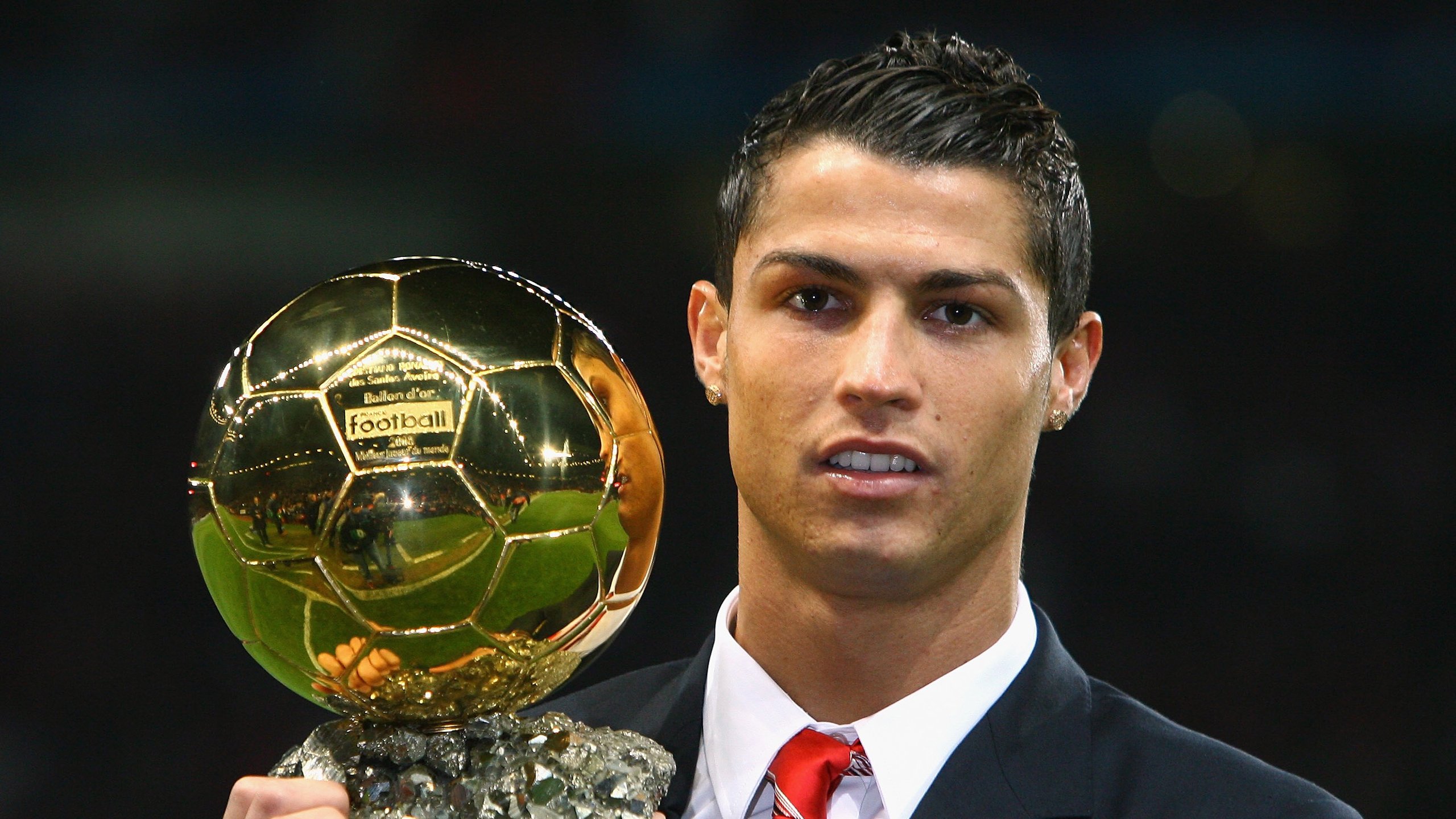 欧洲杯劲爆瞬间：开启心跳的瞬间纪实，播放一下欧洲杯的